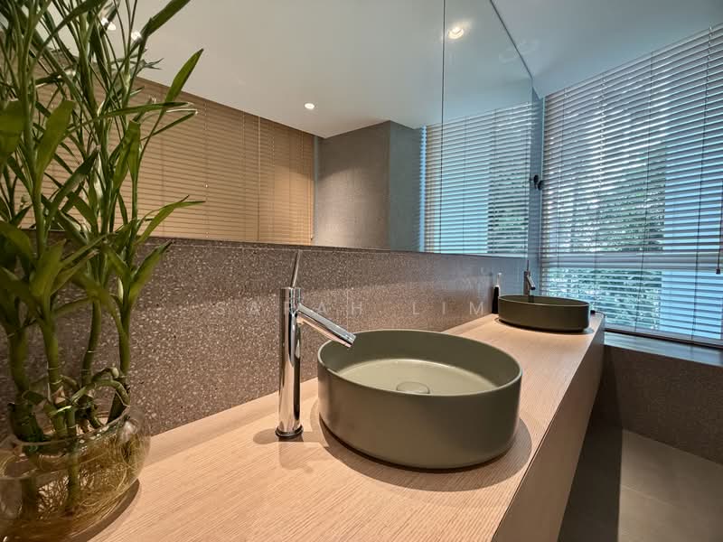Saint Thomas Suites, 33 St Thomas Walk, 3 Bedrooms, 1,820 sqft, Condominium For Rent, by Sarah Lim, 500164210 - Bathroom - PropertyGuru.com.sg