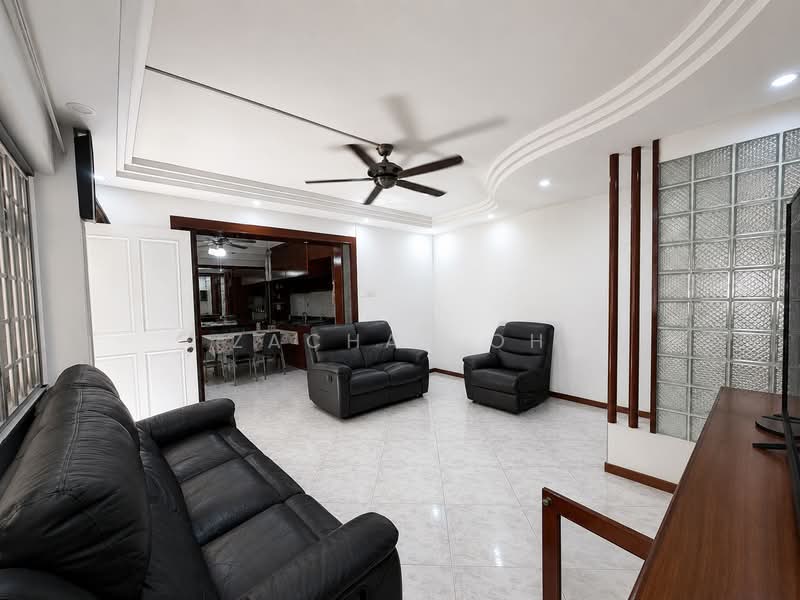 842G Tampines Street 82, 842G Tampines Street 82, 3 Bedrooms, 1,162 sqft, HDB Flat For Sale, by Zachar Oh, 500164212 - Living Room - PropertyGuru.com.sg