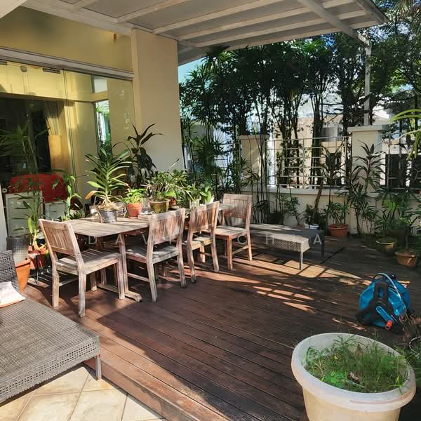 Holland Grove View, Holland Grove View, 5 Bedrooms, 2,156 sqft, Detached House For Sale, by David Chia, 500164215 - Exterior - PropertyGuru.com.sg