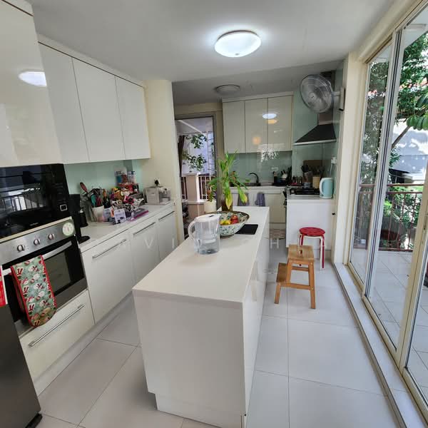 Holland Grove View, Holland Grove View, 5 Bedrooms, 2,156 sqft, Detached House For Sale, by David Chia, 500164215 - PropertyGuru.com.sg