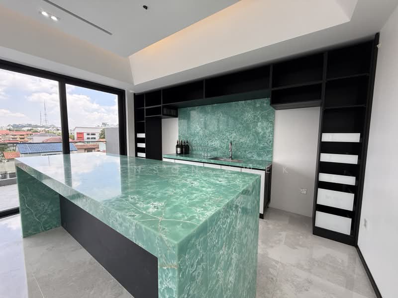 Huge Brand New Freehold Semi Detached At Kismis Place Upper Bukit Timah, Upper Bukit Timah, Kismis Place, Toh Tuck, Eng Kong, 7 Bedrooms, 9,300 sqft, Semi-Detached House For Sale, by Denson Kwek, 500164218 - Kitchen - PropertyGuru.com.sg