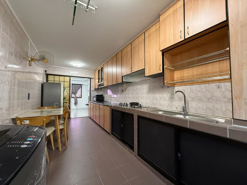 275 Yishun Street 22, 275 Yishun Street 22, Room Rental, 150 sqft, HDB Flat For Rent, by Cherlyn Wang, 500164221 - Kitchen - PropertyGuru.com.sg