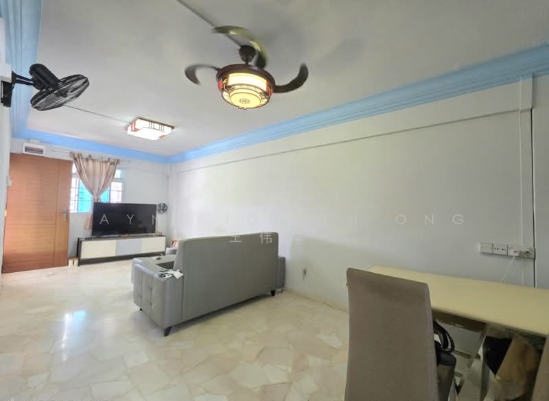 212 Bukit Batok Street 21, 212 Bukit Batok Street 21, 2 Bedrooms, 721 sqft, HDB Flat For Sale, by Wayne Joseph Ong 王伟洋, 500164223 - Living Room - PropertyGuru.com.sg