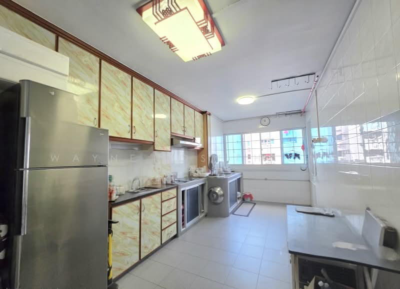 212 Bukit Batok Street 21, 212 Bukit Batok Street 21, 2 Bedrooms, 721 sqft, HDB Flat For Sale, by Wayne Joseph Ong 王伟洋, 500164223 - Kitchen - PropertyGuru.com.sg