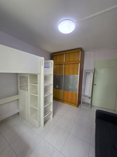 402 Woodlands Street 41, 402 Woodlands Street 41, Room Rental, 190 sqft, HDB Flat For Rent, by Julia Lee, 500164228 - Bedroom - PropertyGuru.com.sg