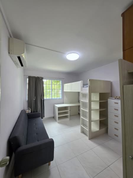 402 Woodlands Street 41, 402 Woodlands Street 41, Room Rental, 190 sqft, HDB Flat For Rent, by Julia Lee, 500164228 - Bedroom - PropertyGuru.com.sg