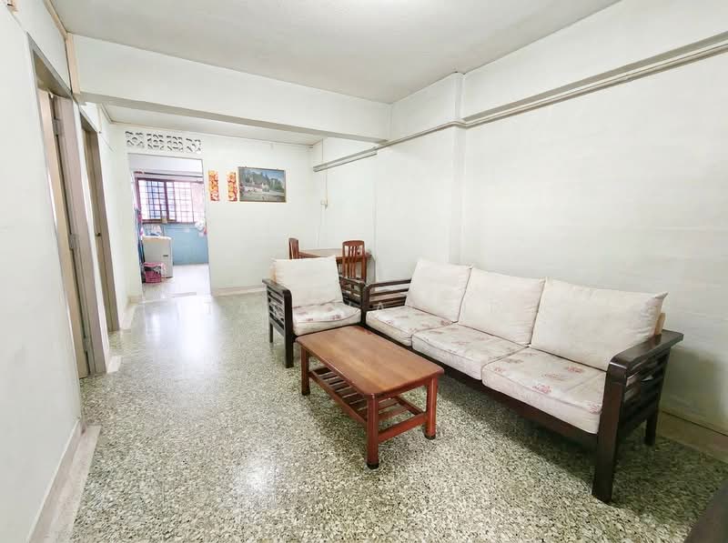 185 Boon Lay Avenue, 185 Boon Lay Avenue, 2 Bedrooms, 635 sqft, HDB Flat For Sale, by Tan Wai Ip, 500164230 - Living Room - PropertyGuru.com.sg