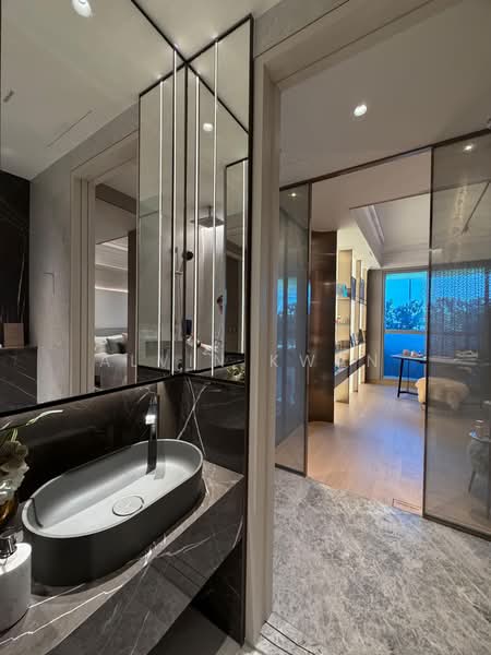 W Residences Marina View - Singapore, 22 Marina View, 2 Bedrooms, 797 sqft, Condominium For Sale, by Alvin Kwan, 500164239 - Bathroom - PropertyGuru.com.sg