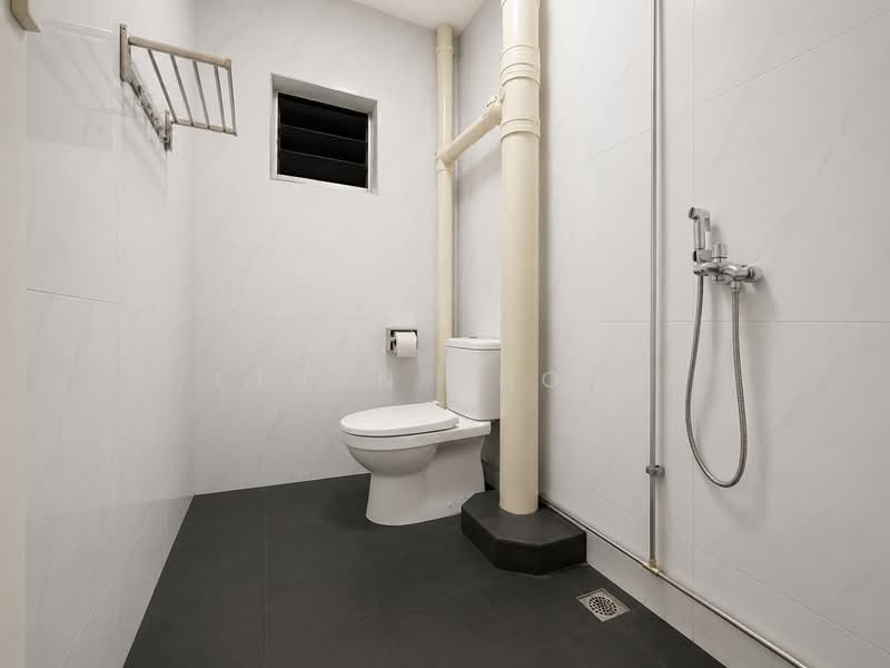 929 Jurong West Street 92, 929 Jurong West Street 92, 3 Bedrooms, 1,109 sqft, HDB Flat For Sale, by Ethan Chong, 500164264 - Bathroom - PropertyGuru.com.sg