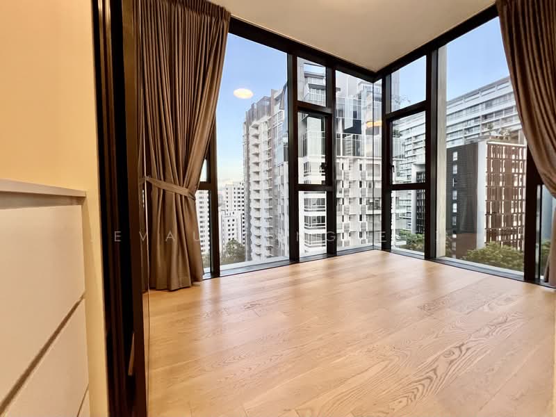 Freehold Fire Sale @ Prime District 9. Selling way below valuation. Sincere seller, , 2 Bedrooms, 775 sqft, Condominium For Sale, by Jevaun Ong 王豪骏, 500164275 - Master Bedroom - PropertyGuru.com.sg