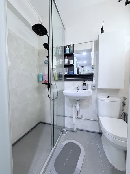 505 Hougang Avenue 8, 505 Hougang Avenue 8, 2 Bedrooms, 689 sqft, HDB Flat For Sale, by Arthur Loo, 500164276 - Bathroom - PropertyGuru.com.sg
