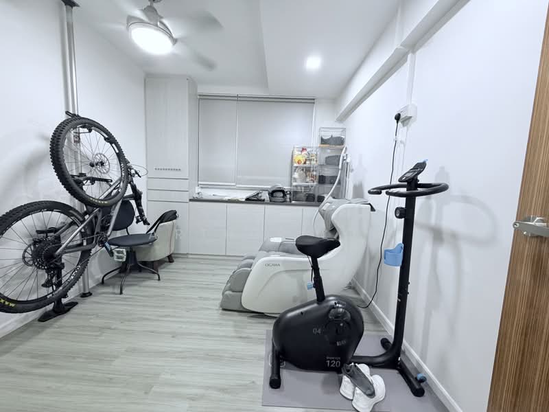 505 Hougang Avenue 8, 505 Hougang Avenue 8, 2 Bedrooms, 689 sqft, HDB Flat For Sale, by Arthur Loo, 500164276 - Bedroom - PropertyGuru.com.sg