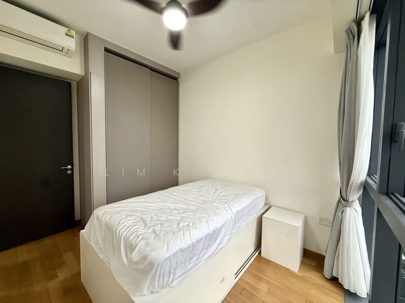 The Gazania, 5 How Sun Drive, 2 Bedrooms, 700 sqft, Condominium For Sale, by Lim Kar Gee, 500164279 - Bedroom - PropertyGuru.com.sg