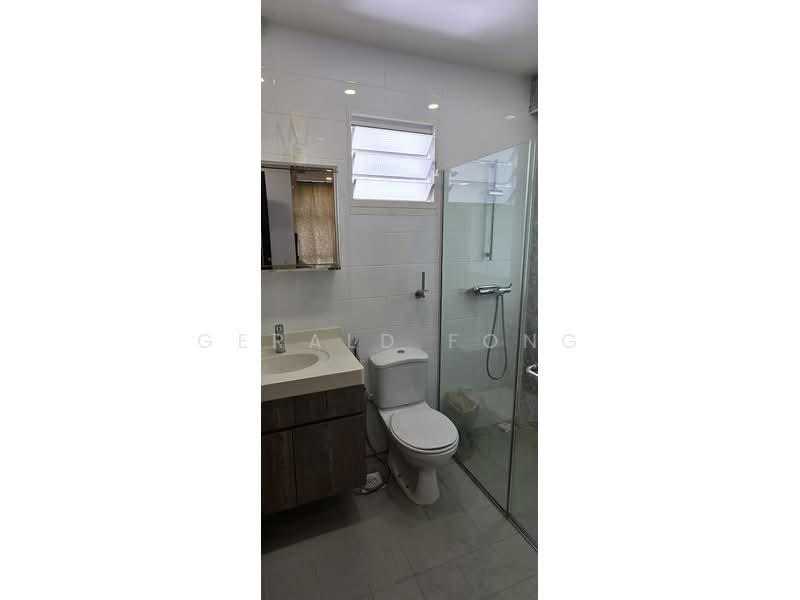 662B Edgedale Plains, 662B Edgedale Plains, 3 Bedrooms, 990 sqft, HDB Flat For Sale, by Gerald Fong, 500164281 - Bathroom - PropertyGuru.com.sg