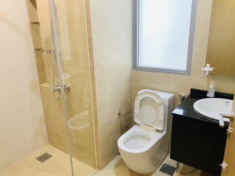 Auralis, 587 East Coast Road, 2 Bedrooms, 732 sqft, Condominium For Sale, by Eric See, 500164285 - EnSuite Bathroom - PropertyGuru.com.sg