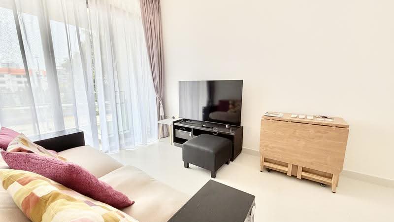 Auralis, 587 East Coast Road, East Coast / Marine Parade, 2 Bedrooms, 732 sqft, Condominium For Sale, by Eric See, 500164285 - Living Room - PropertyGuru.com.sg