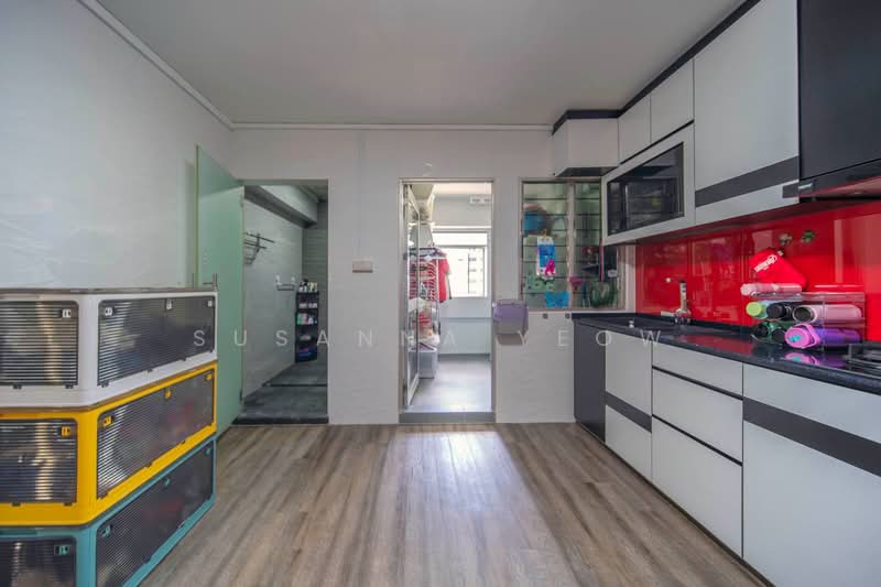 740 Pasir Ris Street 71, 740 Pasir Ris Street 71, 3 Bedrooms, 1,367 sqft, HDB Flat For Sale, by Susanna Yeow, 500164287 - Kitchen - PropertyGuru.com.sg