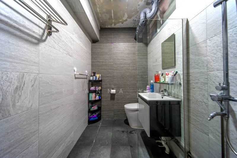 740 Pasir Ris Street 71, 740 Pasir Ris Street 71, 3 Bedrooms, 1,367 sqft, HDB Flat For Sale, by Susanna Yeow, 500164287 - Bathroom - PropertyGuru.com.sg