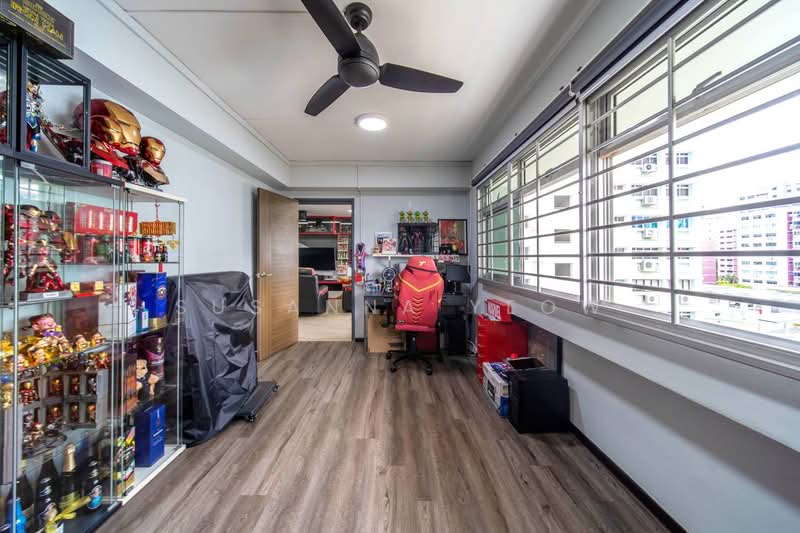 740 Pasir Ris Street 71, 740 Pasir Ris Street 71, 3 Bedrooms, 1,367 sqft, HDB Flat For Sale, by Susanna Yeow, 500164287 - Study - PropertyGuru.com.sg