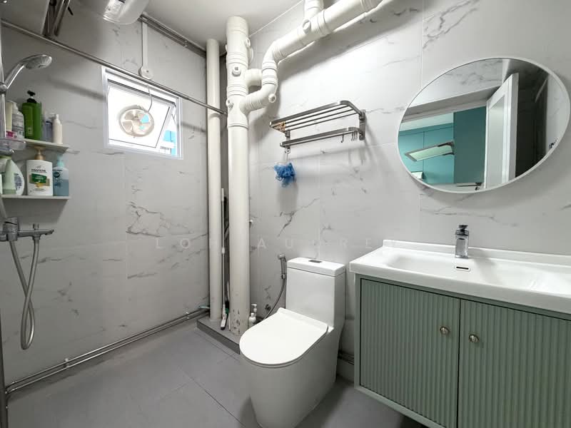 335 Sembawang Close, 335 Sembawang Close, 4 Bedrooms, 1,302 sqft, HDB Flat For Sale, by Loh Audrey, 500164289 - Bathroom - PropertyGuru.com.sg