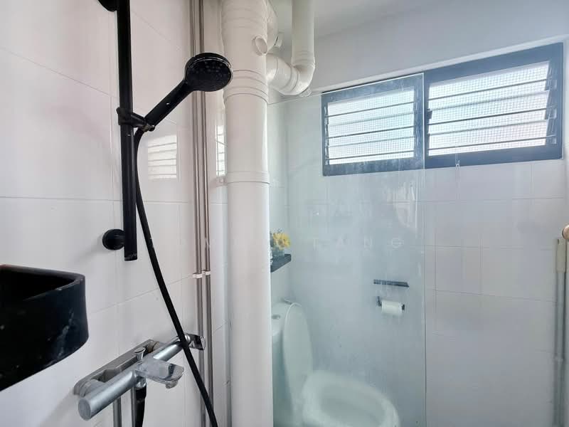 254 Hougang Avenue 3, 254 Hougang Avenue 3, 3 Bedrooms, 979 sqft, HDB Flat For Sale, by Tommy Tang, 500164309 - Bathroom - PropertyGuru.com.sg