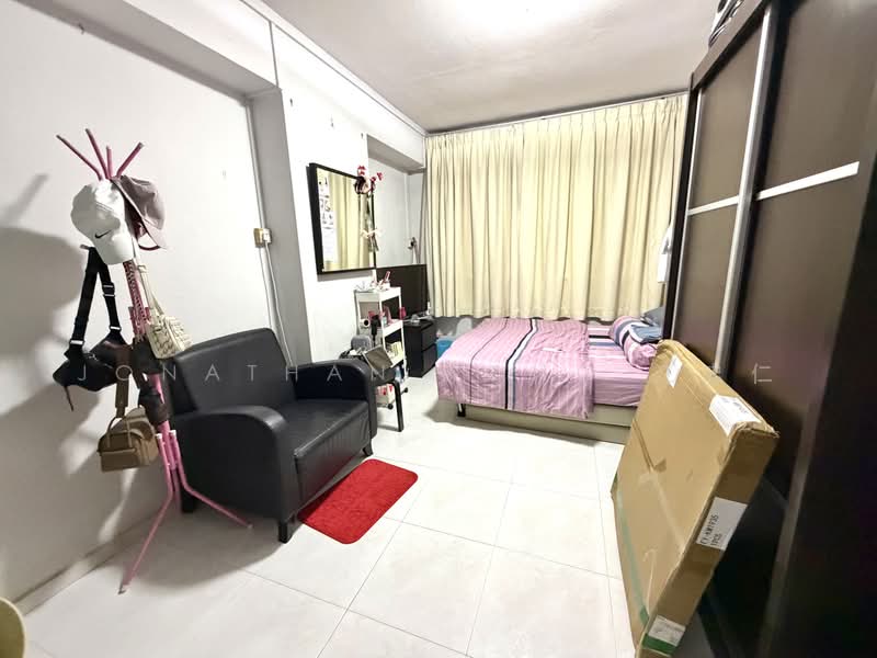 254 Choa Chu Kang Avenue 2, 254 Choa Chu Kang Avenue 2, 3 Bedrooms, 1,313 sqft, HDB Flat For Sale, by Jonathan Kong 江忠仁, 500164315 - Bedroom - PropertyGuru.com.sg