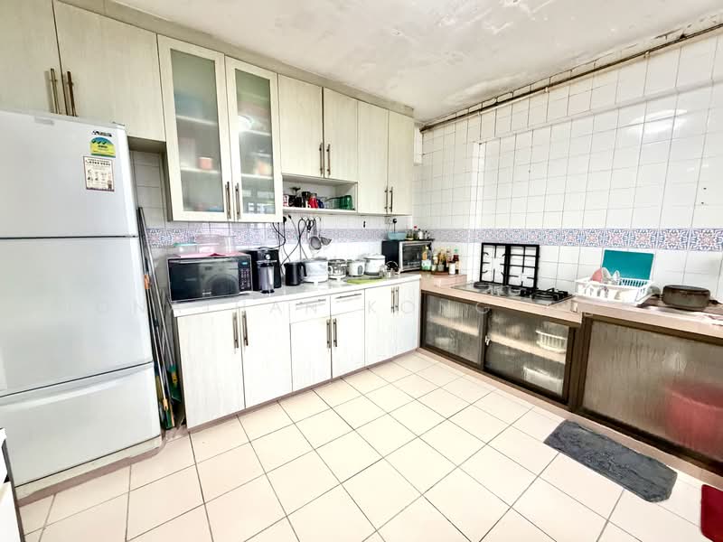 254 Choa Chu Kang Avenue 2, 254 Choa Chu Kang Avenue 2, 3 Bedrooms, 1,313 sqft, HDB Flat For Sale, by Jonathan Kong 江忠仁, 500164315 - Kitchen - PropertyGuru.com.sg