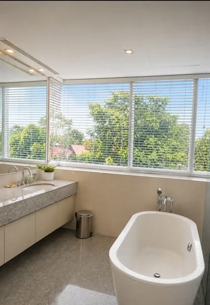 Grange Residences, 91 Grange Road, Tanglin / Holland / Bukit Timah, 4 Bedrooms, 2,669 sqft, Condominium For Sale, by Marc, Hong Peng 洪平, 500164317 - Bathroom - PropertyGuru.com.sg