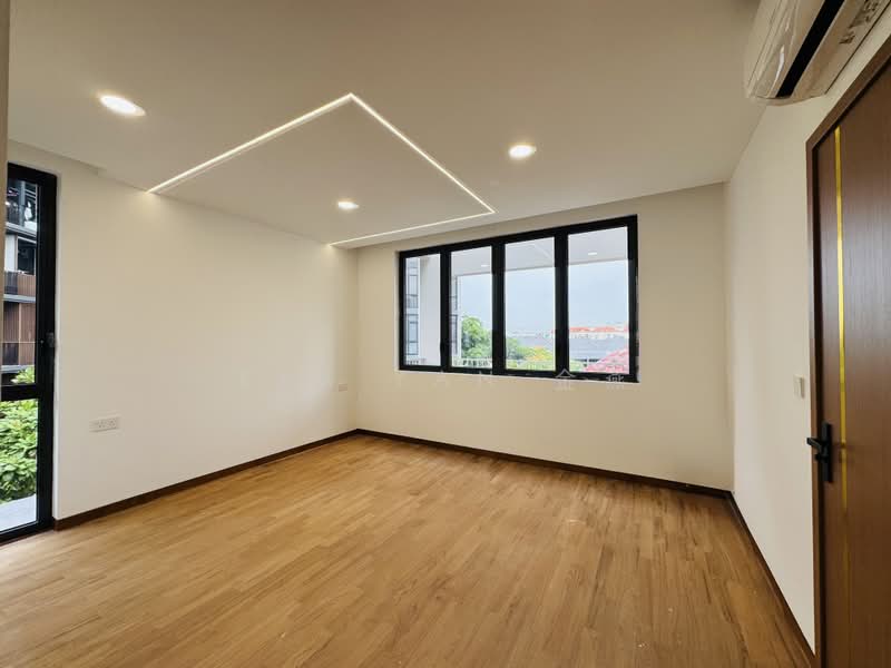 Brand New Freehold Semi-D, 4 levels with Lift, park 3 cars inside, Changi Height - call 8130 3636 to view!, 5 Bedrooms, 5,443 sqft, Semi-Detached House For Sale, by Kim Yan 金燕, 500164321 - Interior - PropertyGuru.com.sg