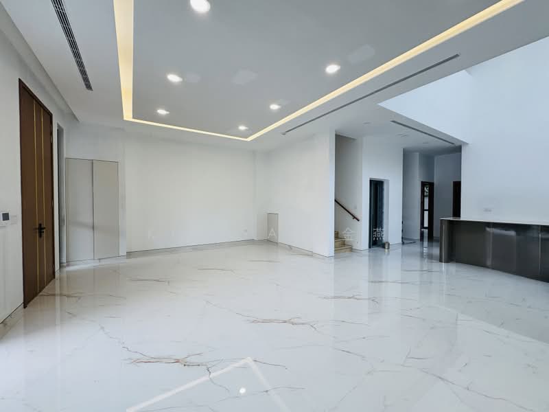 Brand New Freehold Semi-D, 4 levels with Lift, park 3 cars inside, Changi Height - call 8130 3636 to view!, 5 Bedrooms, 5,443 sqft, Semi-Detached House For Sale, by Kim Yan 金燕, 500164321 - Interior - PropertyGuru.com.sg