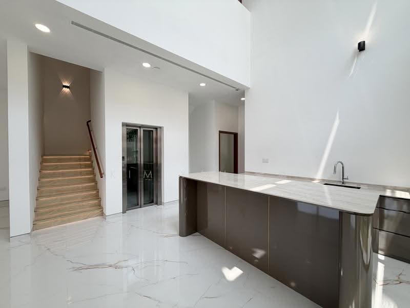 Brand New Freehold Semi-D, 4 levels with Lift, park 3 cars inside, Changi Height - call 8130 3636 to view!, Changi Airport / Changi Village, 5 Bedrooms, 5,443 sqft, Semi-Detached House For Sale, by Kim Yan 金燕, 500164321 - Interior - PropertyGuru.com.sg