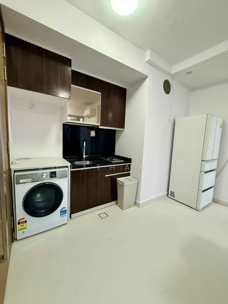 Loft @ Nathan, 31 Nathan Road, 2 Bedrooms, 517 sqft, Condominium For Rent, by Jonathan Lo, 500164326 - Kitchen - PropertyGuru.com.sg
