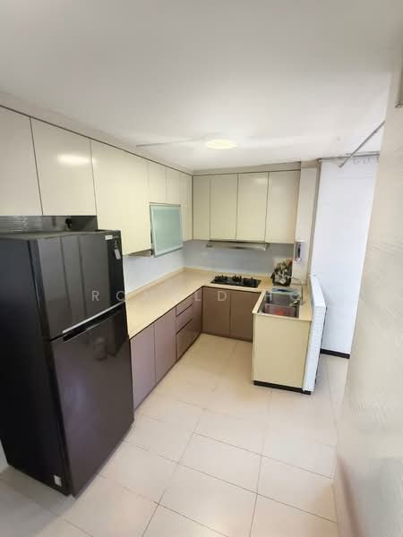 555 Jurong West Street 42, 555 Jurong West Street 42, 3 Bedrooms, 1,431 sqft, HDB Flat For Sale, by Ronald Ho, 500164327 - Kitchen - PropertyGuru.com.sg