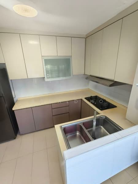 555 Jurong West Street 42, 555 Jurong West Street 42, 3 Bedrooms, 1,431 sqft, HDB Flat For Sale, by Ronald Ho, 500164327 - Kitchen - PropertyGuru.com.sg