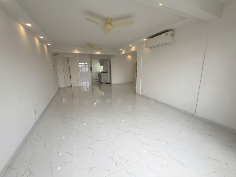 140 Jalan Bukit Merah, 140 Jalan Bukit Merah, 3 Bedrooms, 1,281 sqft, HDB Flat For Sale, by Roland Ong, 500164338 - Living Room - PropertyGuru.com.sg