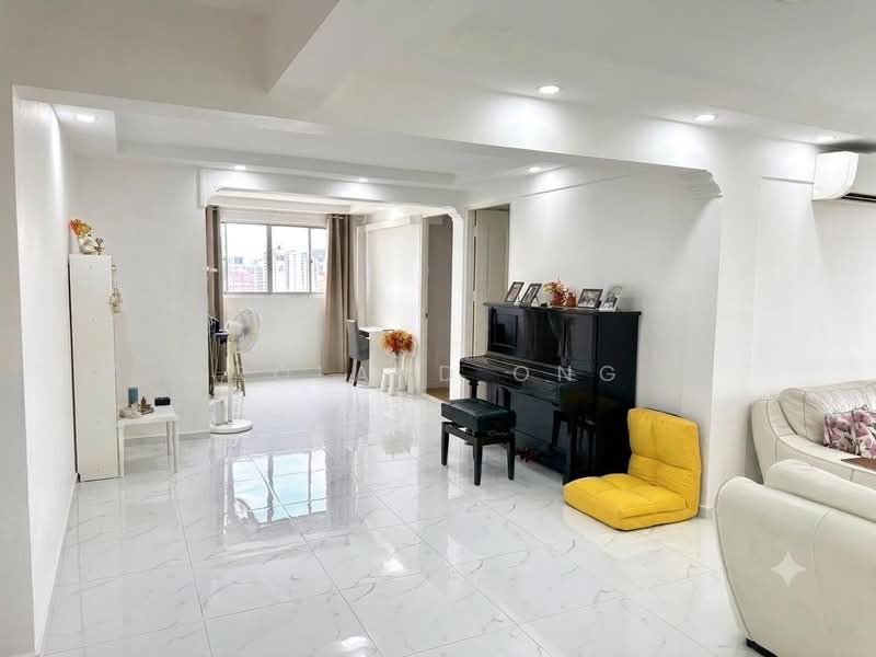 140 Jalan Bukit Merah, 140 Jalan Bukit Merah, 3 Bedrooms, 1,281 sqft, HDB Flat For Sale, by Roland Ong, 500164338 - Living Room - PropertyGuru.com.sg