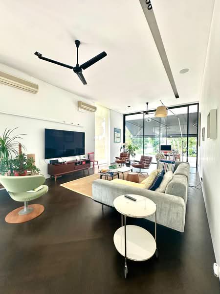 GCB in Belmont / Leedon Vicinity, , 6 Bedrooms, 15,000 sqft, Good Class Bungalow For Sale, by Linda Chern, 500164340 - Living Room - PropertyGuru.com.sg