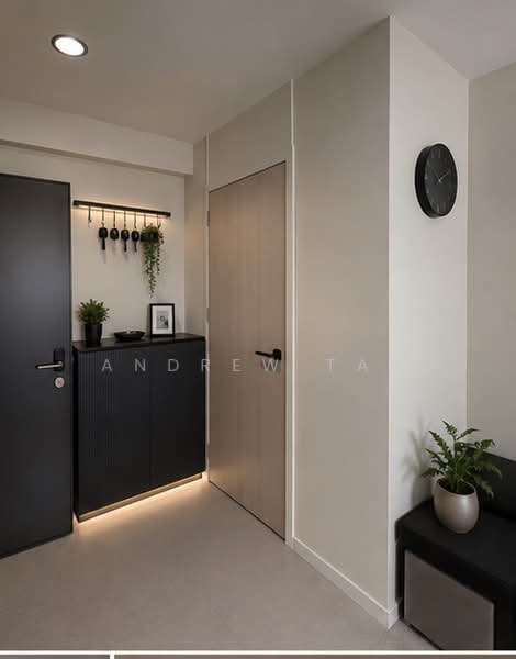 880 Woodlands Street 82, 880 Woodlands Street 82, 4 Bedrooms, 1,345 sqft, HDB Flat For Sale, by Andrew Tan, 500164341 - Entrance - PropertyGuru.com.sg