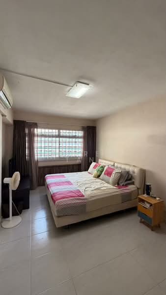 880 Woodlands Street 82, 880 Woodlands Street 82, 4 Bedrooms, 1,345 sqft, HDB Flat For Sale, by Andrew Tan, 500164341 - Bedroom - PropertyGuru.com.sg
