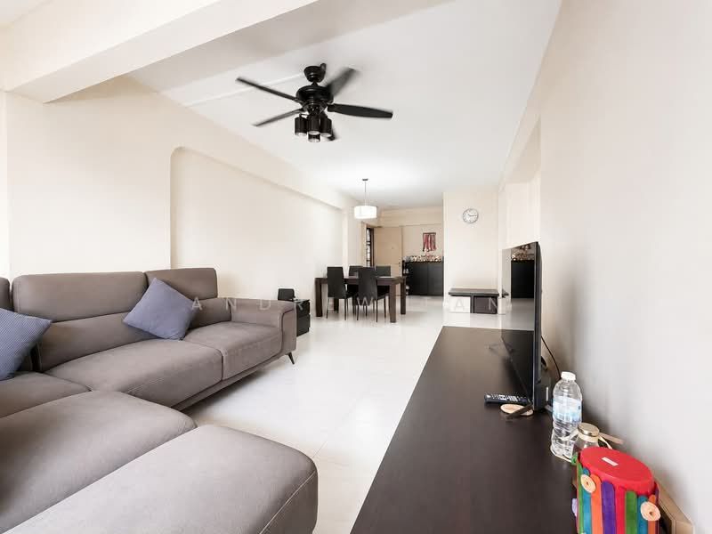 880 Woodlands Street 82, 880 Woodlands Street 82, 4 Bedrooms, 1,345 sqft, HDB Flat For Sale, by Andrew Tan, 500164341 - Living Room - PropertyGuru.com.sg