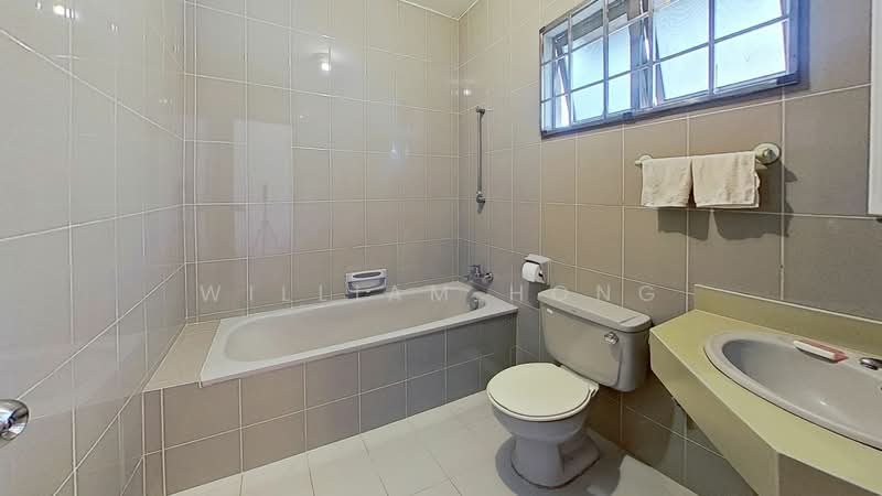 2-storey Semi-D under 10 minutes walk to LRT, eateries and more, 2-storey Semi-D under 10 minutes walk to LRT, eateries and more..., 5 Bedrooms, 2,700 sqft, Semi-Detached House For Rent, by William Hong, 500164342 - Bathroom - PropertyGuru.com.sg