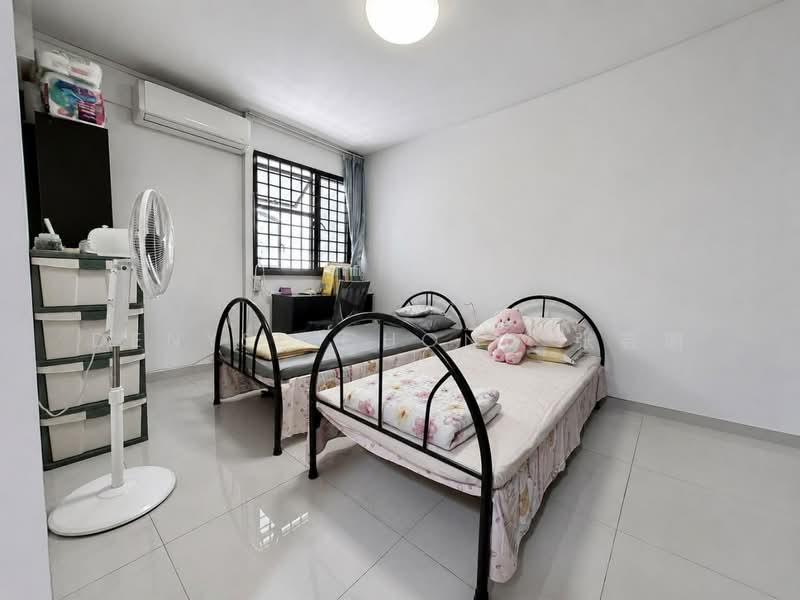 215 Boon Lay Place, 215 Boon Lay Place, 2 Bedrooms, 710 sqft, HDB Flat For Sale, by Denyse Chong 张芸珊, 500164347 - Bedroom - PropertyGuru.com.sg