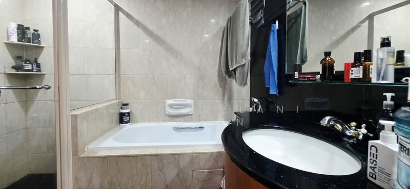 Costa Del Sol, 68 Bayshore Road, 4 Bedrooms, 1,475 sqft, Condominium For Rent, by Nidhi Belani Mohan, 500164349 - Bathroom - PropertyGuru.com.sg