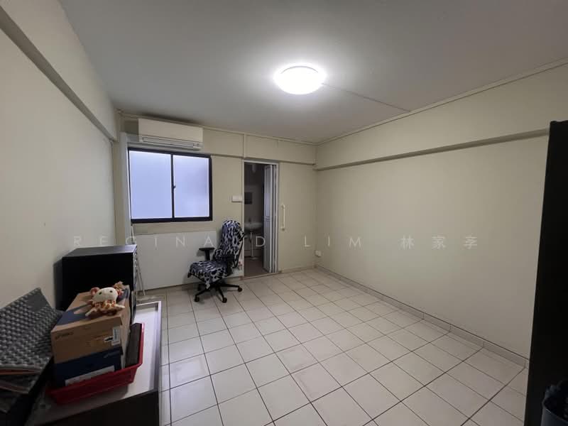 217 Petir Road, 217 Petir Road, 3 Bedrooms, 904 sqft, HDB Flat For Rent, by Reginald Lim 林家斈, 500164353 - Interior - PropertyGuru.com.sg