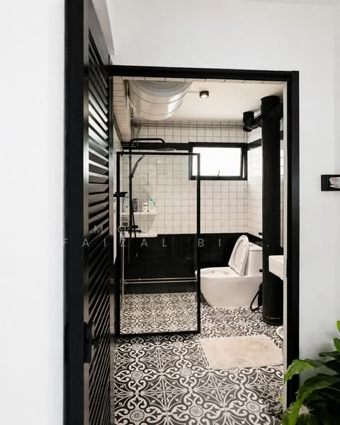 103 Ah Hood Road, 103 Ah Hood Road, 3 Bedrooms, 1,270 sqft, HDB Flat For Sale, by Mohamad Faizal Bin Hanafi, 500164374 - Bathroom - PropertyGuru.com.sg