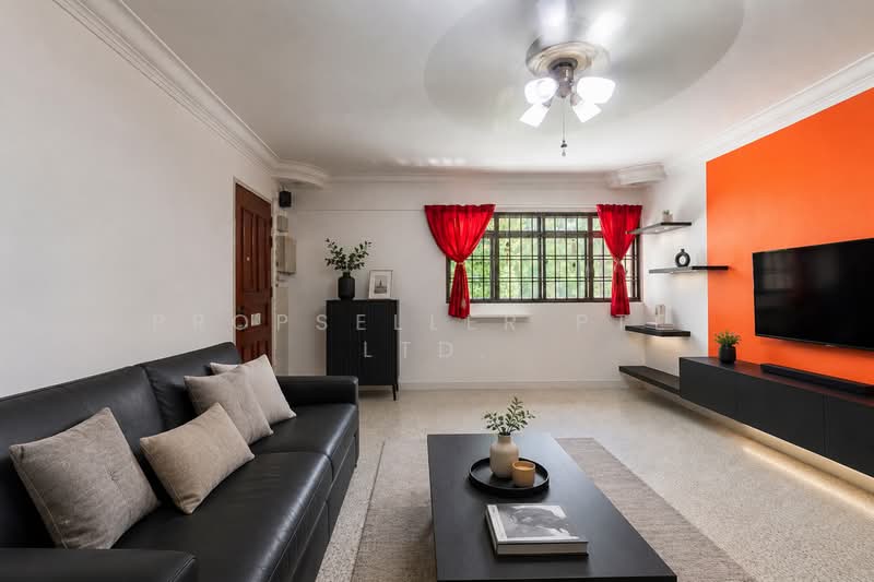359 Clementi Avenue 2, 359 Clementi Avenue 2, 3 Bedrooms, 990 sqft, HDB Flat For Sale, by KOH YONG JIAN, 500164380 - Living Room - PropertyGuru.com.sg