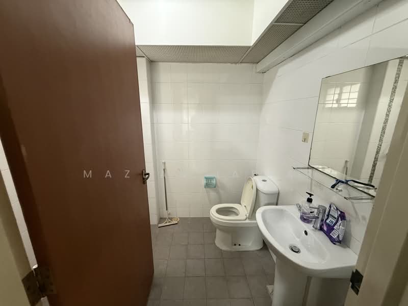 446B Jalan Kayu, 446B Jalan Kayu, 3 Bedrooms, 1,001 sqft, HDB Flat For Sale, by Mazlan Jaffar, 500164393 - Bathroom - PropertyGuru.com.sg