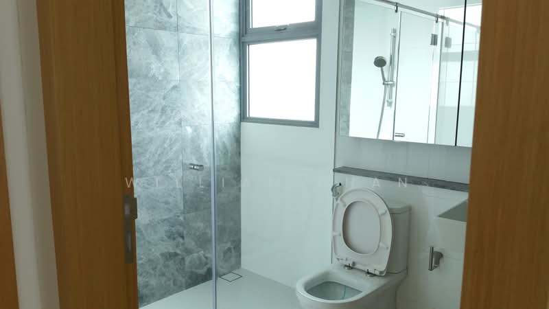 Eight Courtyards, 2 Canberra Drive, 3 Bedrooms, 1,066 sqft, Condominium For Rent, by William Chan, 500164395 - Bathroom - PropertyGuru.com.sg