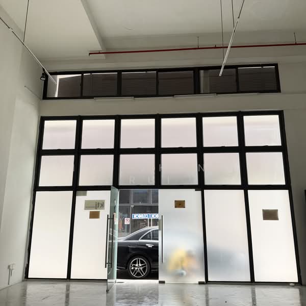 Woodlands Horizon, 31 Woodlands close, 1,722 sqft, Light Industrial (B1) For Rent, by Ivy Zhang Rui, 500164407 - Entrance - CommercialGuru.com.sg