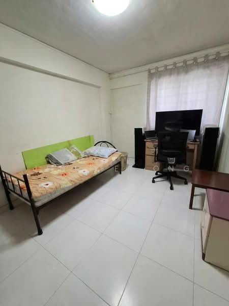 630 Hougang Avenue 8, 630 Hougang Avenue 8, 3 Bedrooms, 904 sqft, HDB Flat For Sale, by Jennifer Ong, 500164410 - Bedroom - PropertyGuru.com.sg